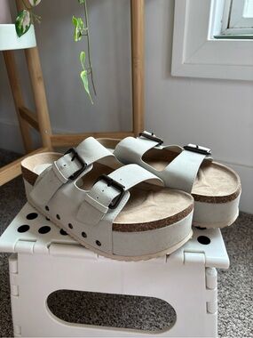 Altar'd State Platform Sandals | Size 9